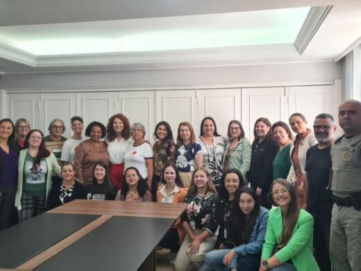 Posse dos novos integrantes do Conselho Municipal dos Direitos da Mulher marca início de novo ciclo de trabalho