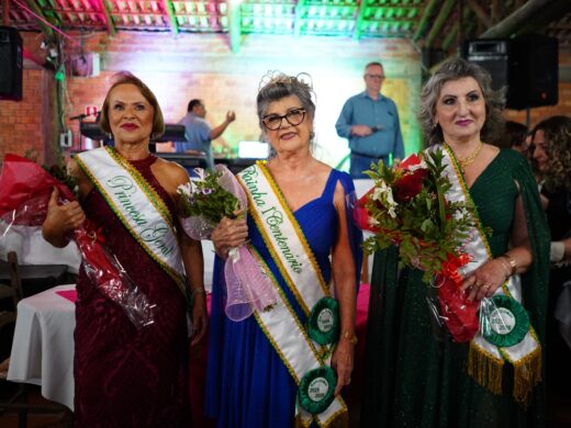 Baile da rainha do DATI/COMAI celebra a participação ativa da terceira idade