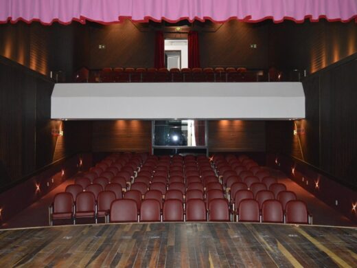 Teatro Municipal: espetáculos teatrais e musicais