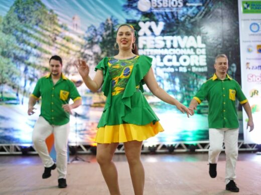 Prefeitura lança o XV Festival Internacional de Folclore