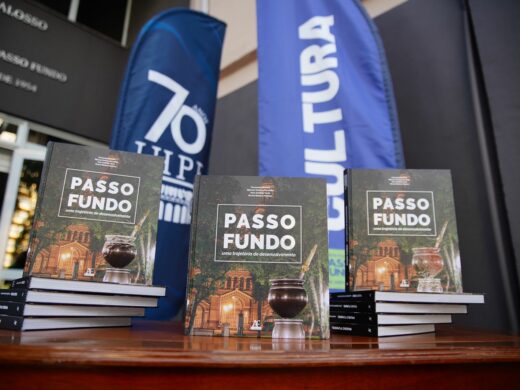 Livro “Passo Fundo, uma Trajetória de Desenvolvimento” é lançado pela Prefeitura