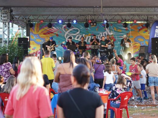 Carnaval Popular acontece no Parque da Gare neste domingo