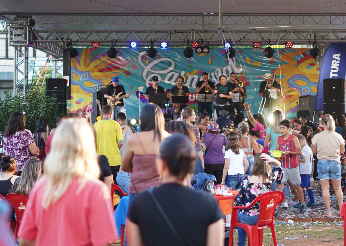 Carnaval Popular acontece no Parque da Gare neste domingo