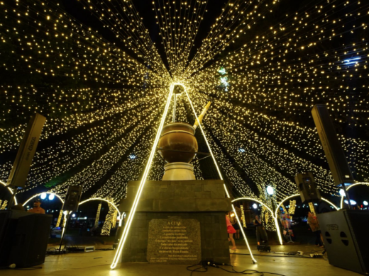 Abertura do Natal Sonho e Luz reuniu centenas de pessoas e marcou o início da programação