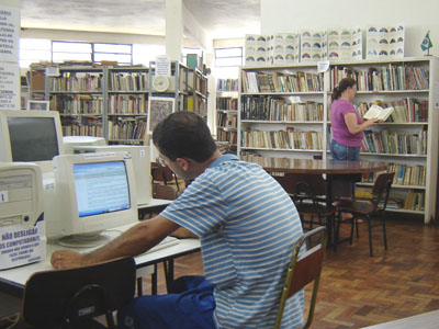 Monumento após ação de vândalos