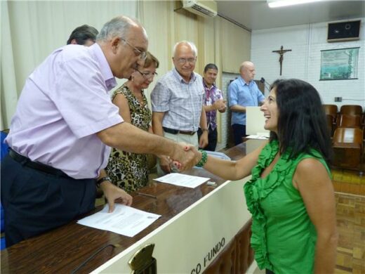 Prefeito Airton Dipp nomeia 52  professores municipais