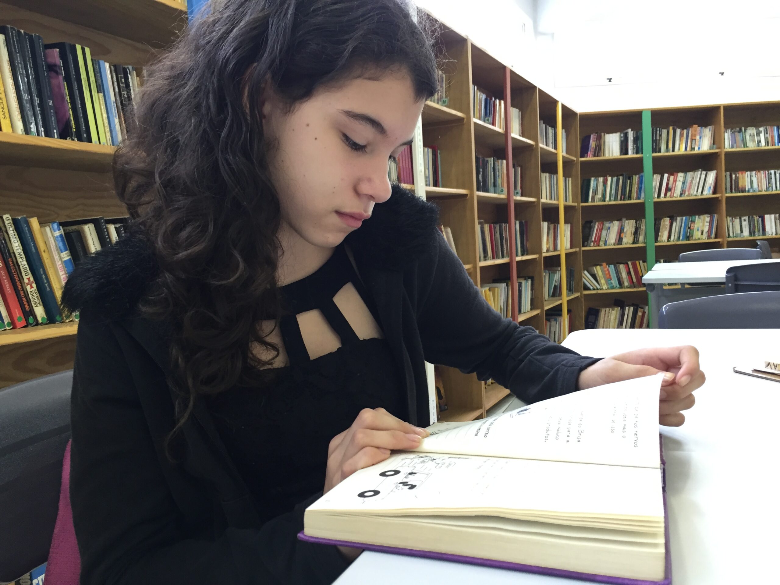 27042016_biblioacervo3