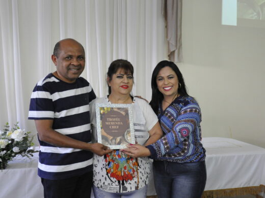 Merendeira recebe Troféu Merenda Chef de concurso