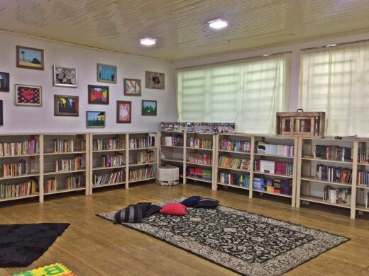 Uma nova biblioteca para a Escola Georgina Rosado