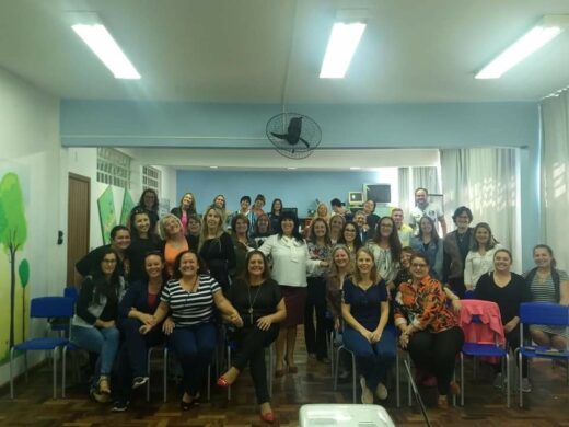 Ações auxiliam professores no ensino-aprendizagem