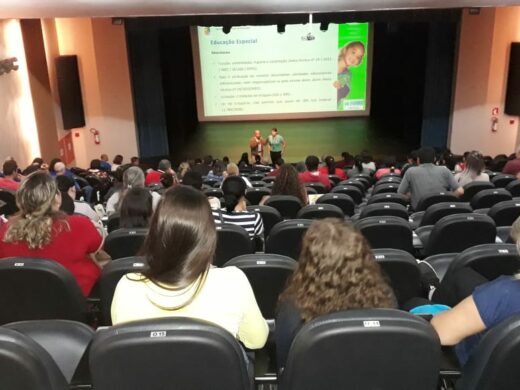 Formação para pais de alunos com deficiência