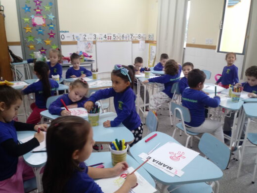 Escola de educação infantil com ensino bilíngue