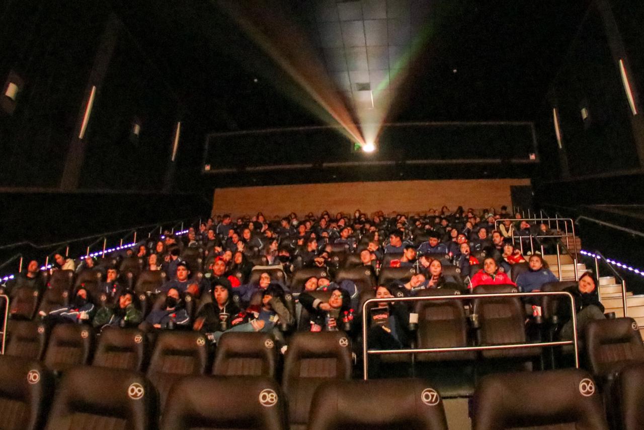 Projeto da Prefeitura leva alunos da rede municipal ao cinema
