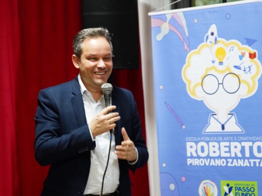 Prefeito Pedro Almeida inaugura a Escola Pública de Arte e Criatividade Roberto Pirovano Zanatta