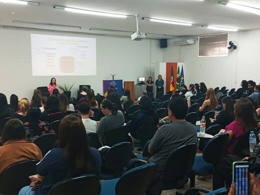 Prefeitura promove formação para estagiários, auxiliares e profissionais de apoio da Educação Especial
