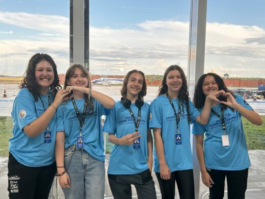 Alunos da rede municipal embarcam para a Bélgica