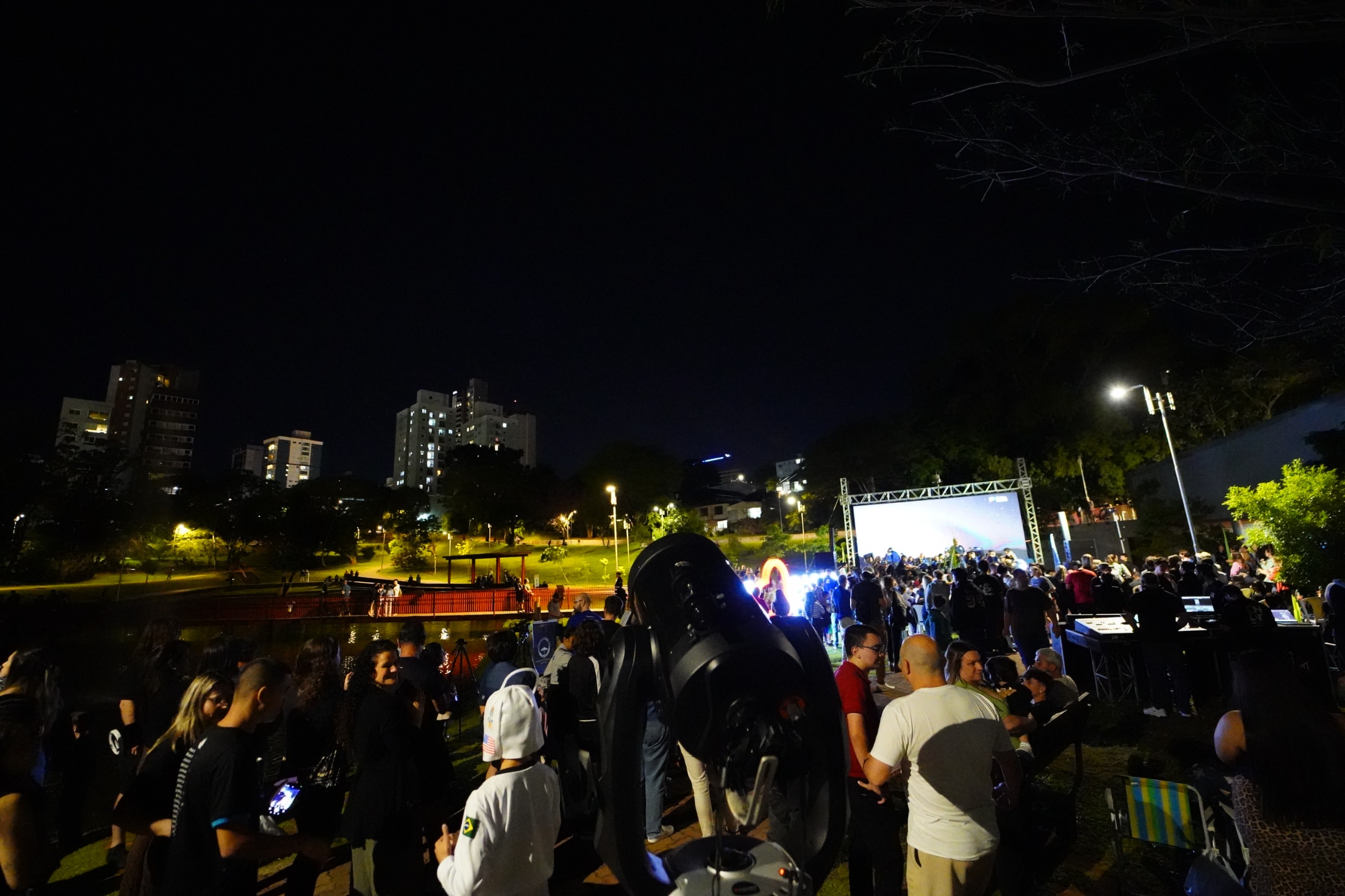3ª Noite Internacional de Observação da Lua reúne 18 parceiros e 24 atividades no Parque da Gare