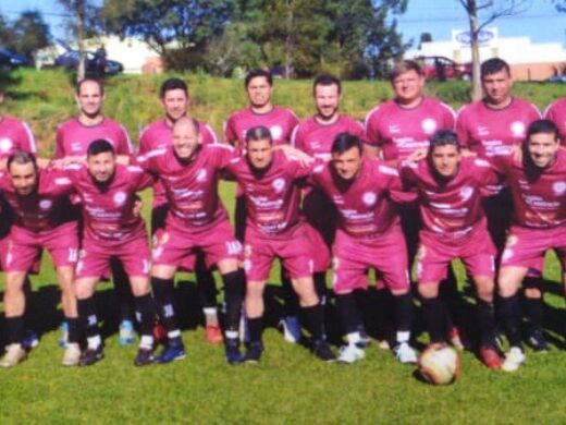 Beco Santa Marta vence Campeonato de Veteranos