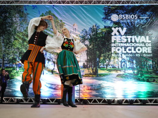 Prefeitura lança o XV Festival Internacional de Folclore