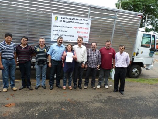 Prefeitura entrega equipamentos para pequenos produtores