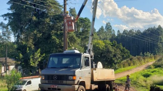 Prefeitura avança no programa Campo Conectado e leva a fibra óptica para o distrito de Pulador