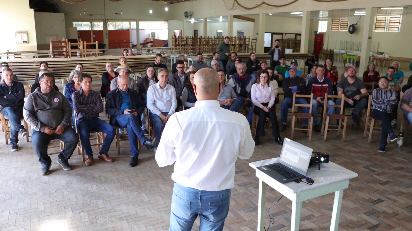 Prefeitura promove encontro focado no fortalecimento da agricultura familiar