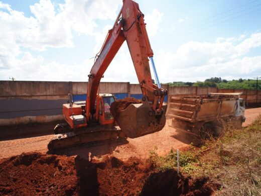 Obra de asfaltamento inicia no distrito de São Roque
