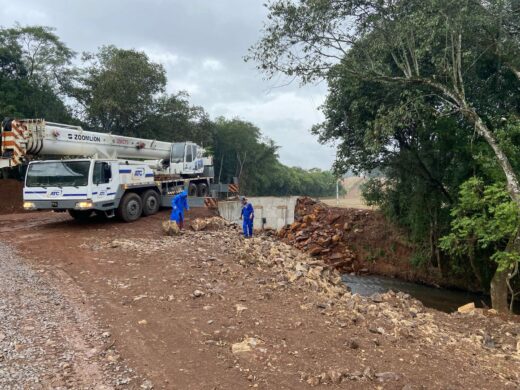 Prefeitura inicia instalação de nova ponte em São Valentim