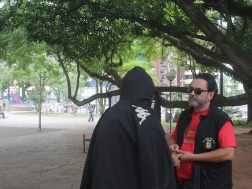 Pessoas em situação de rua são encaminhadas