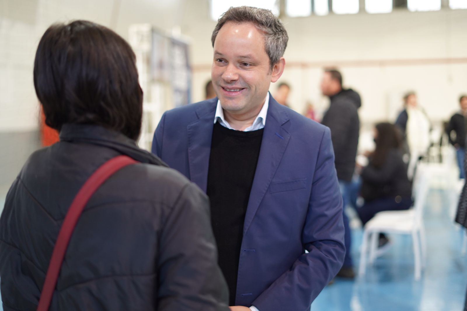 Café com Emprego reuniu cerca de 800 pessoas nesta quinta-feira (30)