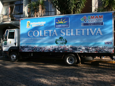 Caminhão da Coleta Seletiva começou a trabalhar nesta terça-feira (10/02)