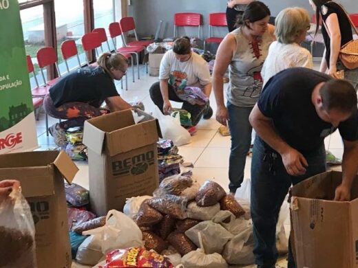 Protetores independentes recebem 800 kg de ração