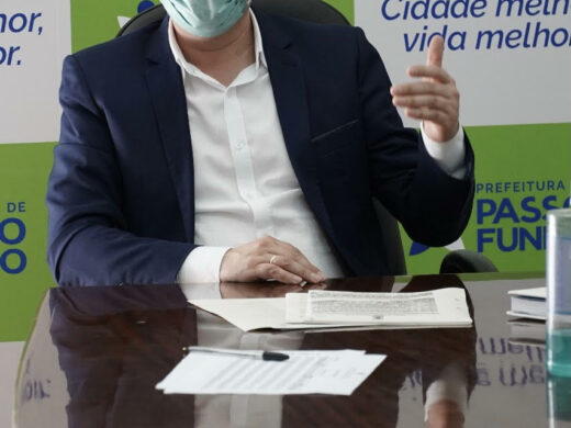 Painéis solares na Feira do Produtor
