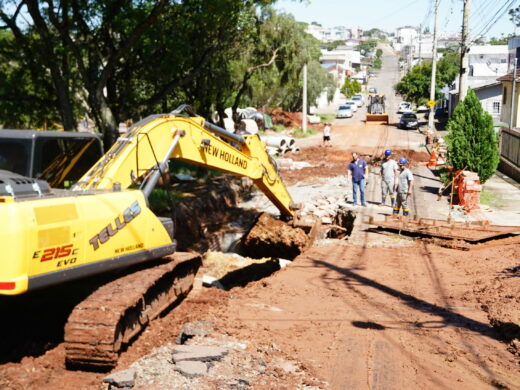 Prefeitura e Defesa Civil permanecem auxiliando a população