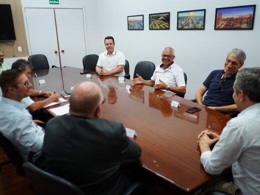 Prefeito autoriza pavimentação asfáltica no acesso ao Aeroclube de Passo Fundo