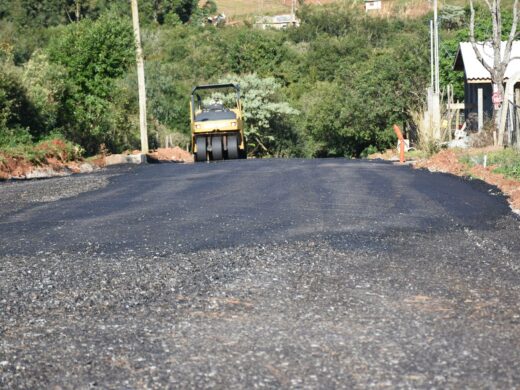 Concluída obra de asfalto no bairro Petrópolis