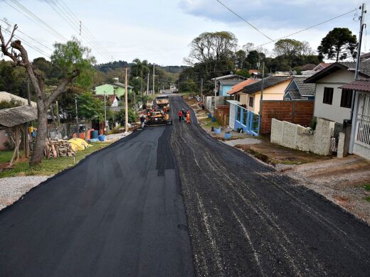 Prefeitura finaliza asfalto na Santa Rita