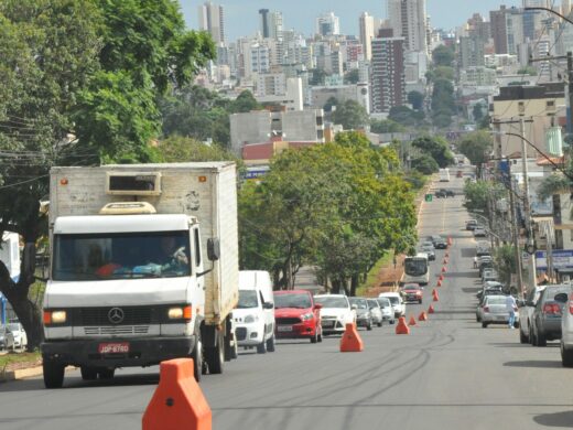 Avenida Brasil: serviços de limpeza e fresagem