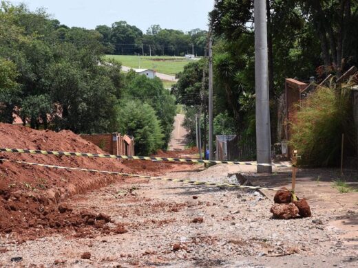 Obras de asfalto no bairro Jerônimo Coelho