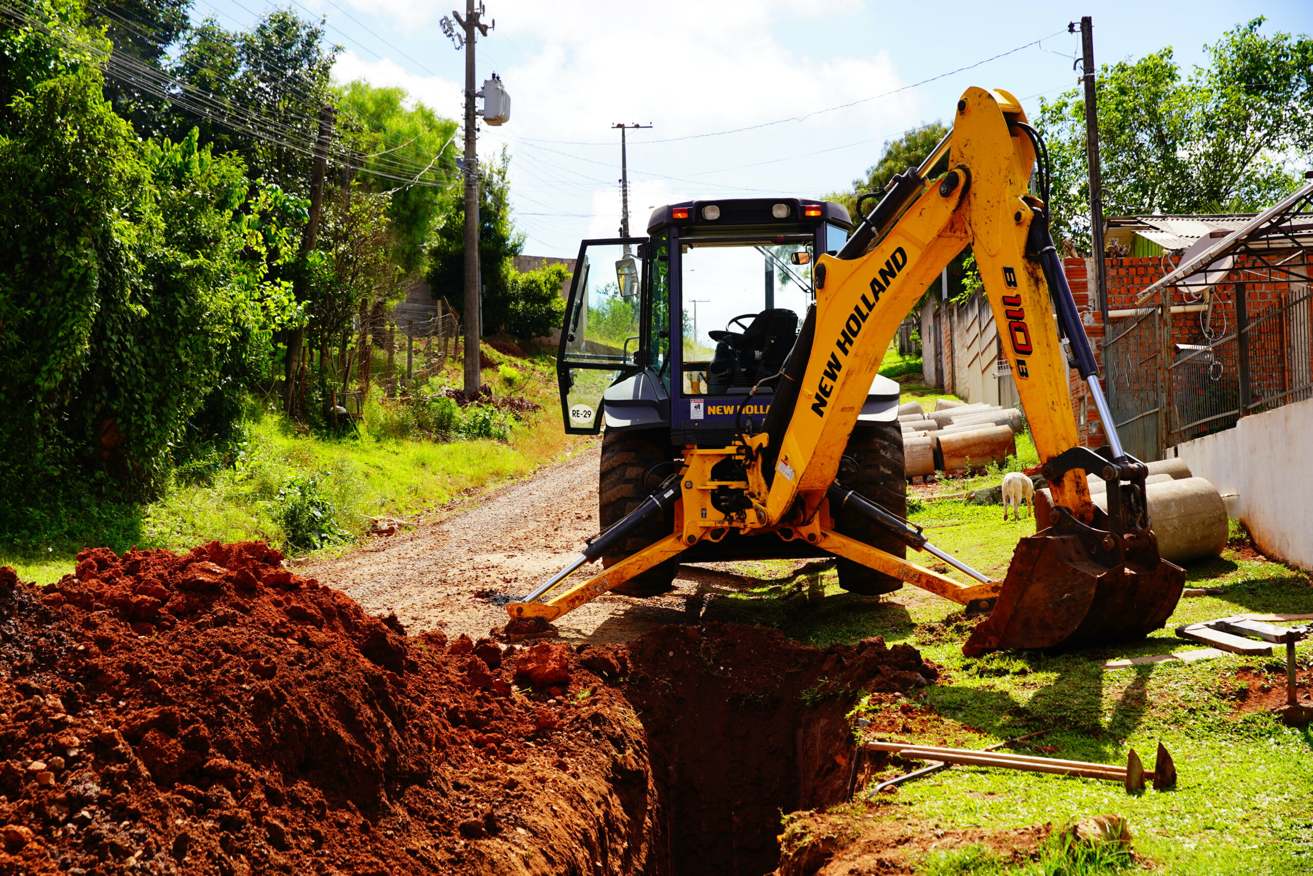 <strong>Prefeitura realiza serviço de canalização no bairro Ipiranga</strong>