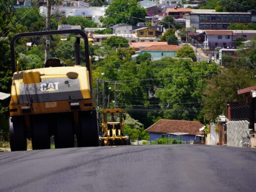 Prefeitura leva “Minha Rua com Asfalto” ao bairro Vera Cruz