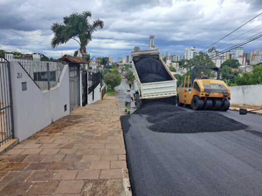 <strong>Minha Rua com Asfalto: Prefeitura realiza obras no Bairro Annes</strong>