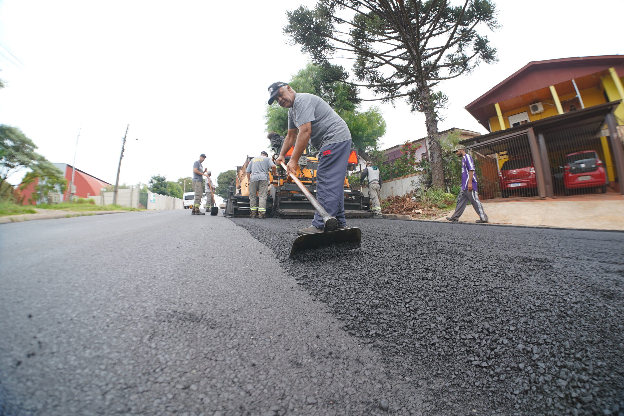 Prefeitura chega a 60% de execução da terceira edição do programa Minha Rua com Asfalto