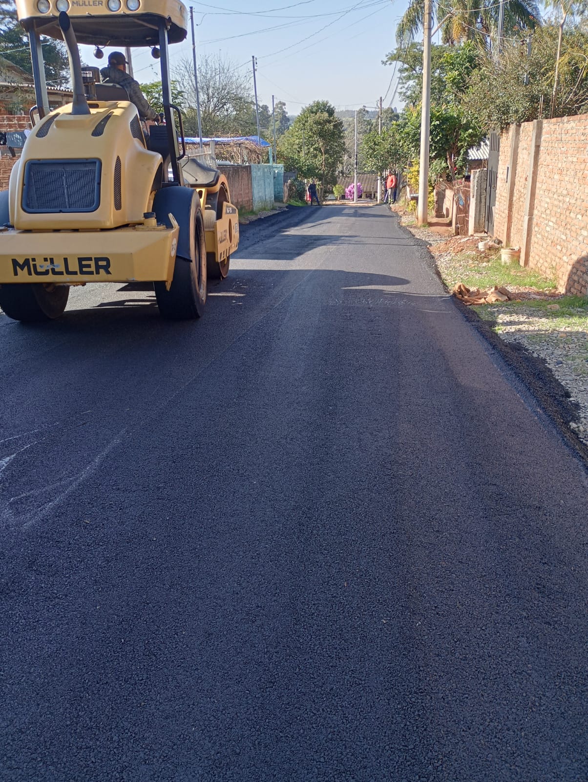 Programa “Minha Rua com Asfalto” chega em quatro bairros de Passo Fundo