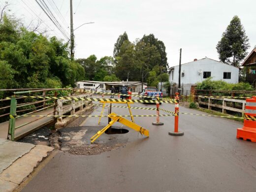 Prefeitura trabalha em diversas frentes para minimizar os estragos do temporal