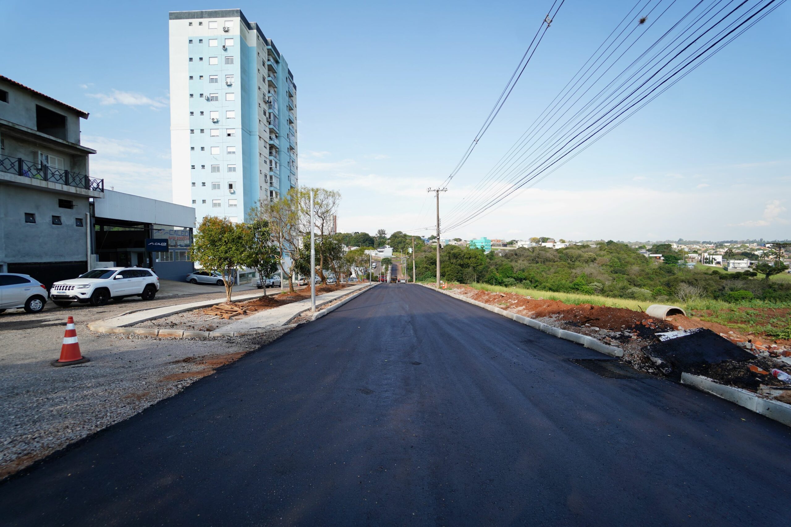 Prefeitura amplia obra de pavimentação na avenida Scarpellini Ghezzi