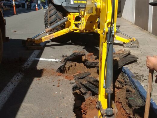 Prefeitura intensifica obras de drenagem em diversos pontos da cidade