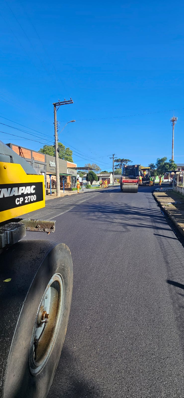 Prefeitura inicia pavimentação de mais uma via com o programa Minha Rua com Asfalto