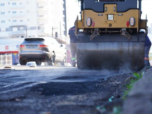 Prefeitura realiza recuperação de asfalto em vias danificadas pelas chuvas