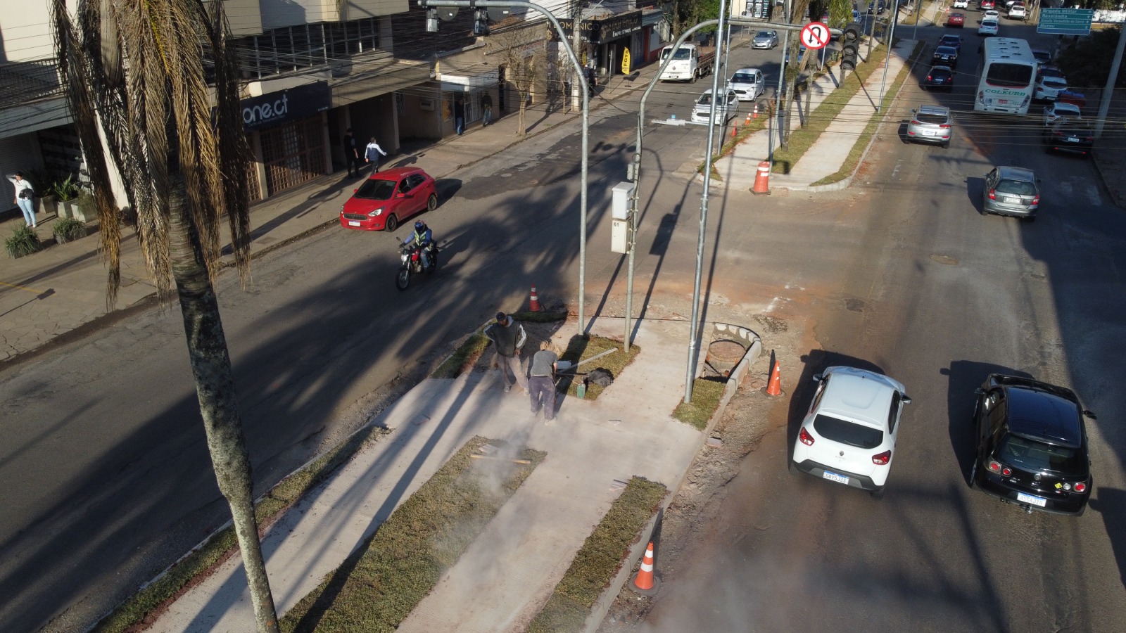 A obra de revitalização da Avenida Presidente Vargas alcança 90% do cronograma.